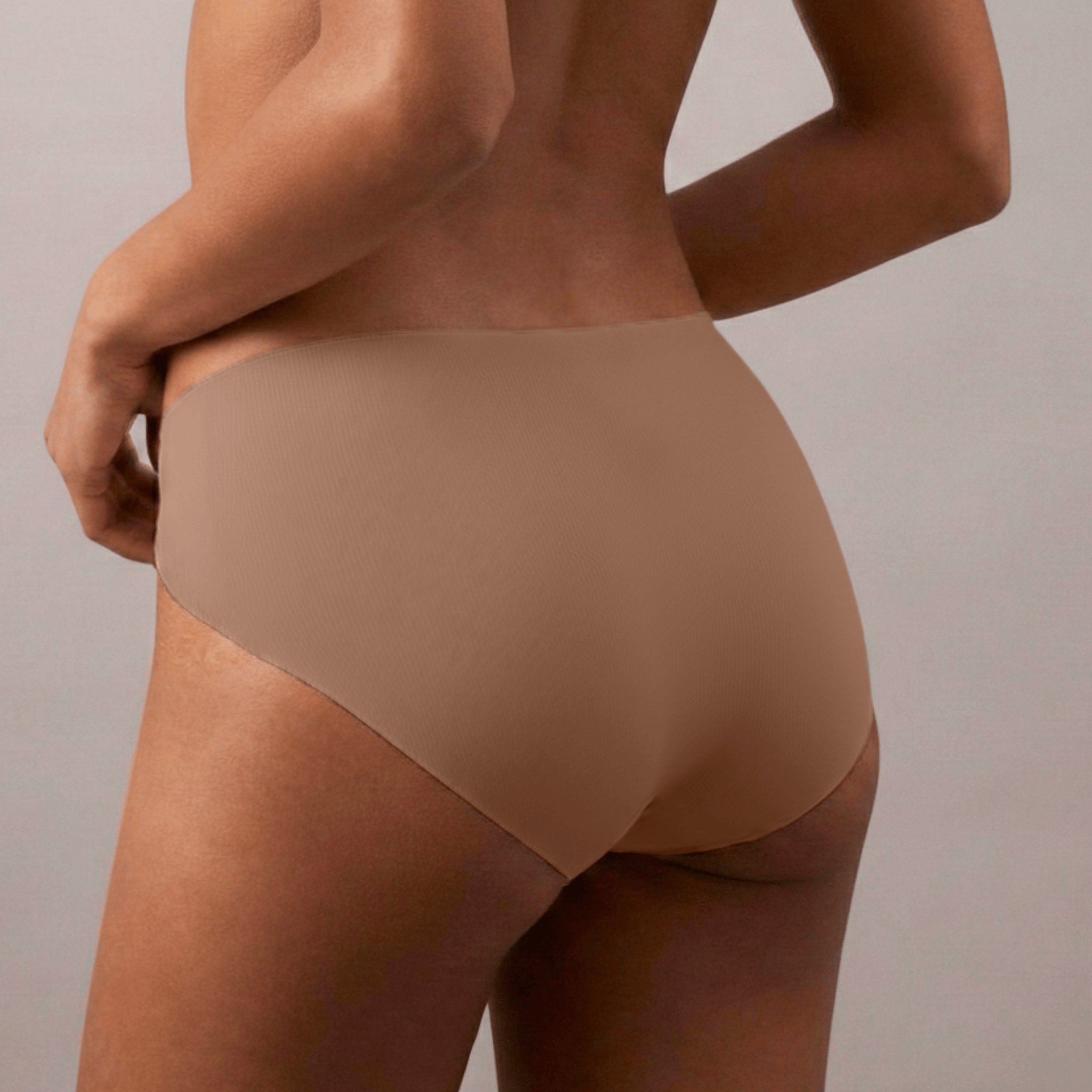 Undercurrent Women's Seamless High-Leg Brief